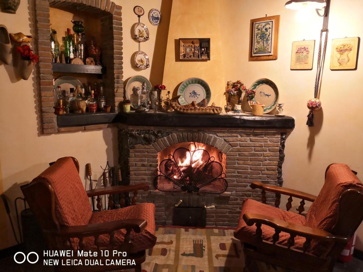 Vila Feudo Algerazzi Zafferana Etnea Exteriér fotografie